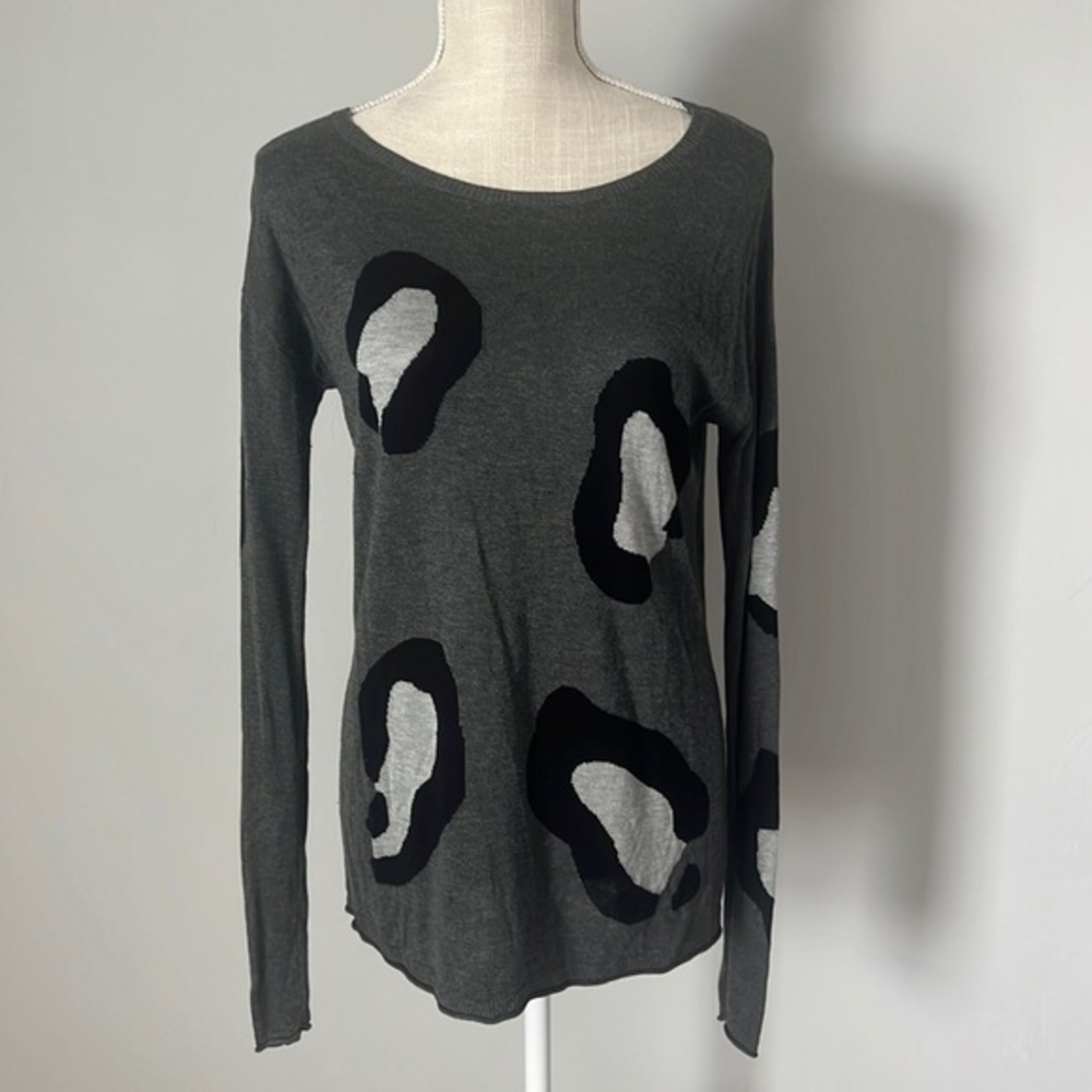 The Limited Animal Print Black Gray‎ Sweater Medium